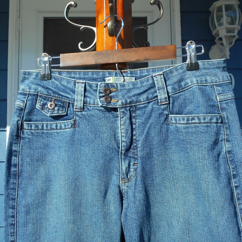 FINAL MARKDOWN  Bootcut Curvy Jeans Size 14